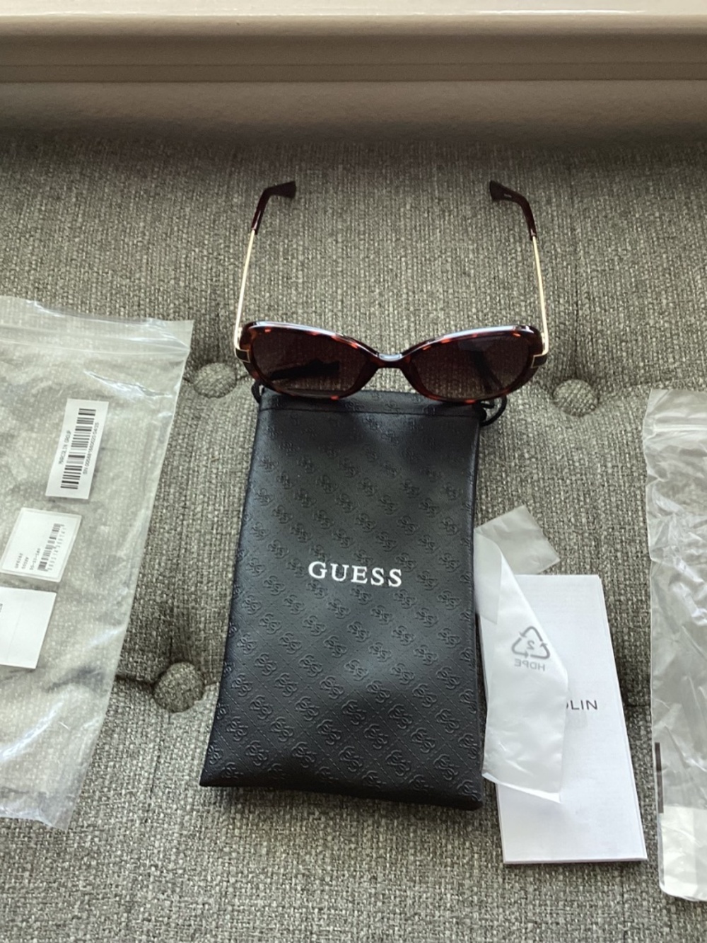 GUESS 55mm Oval Sunglasses - Picture 2 of 8